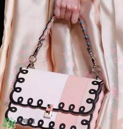 fendi kan i尺寸多大？芬迪kan i包包尺寸介紹