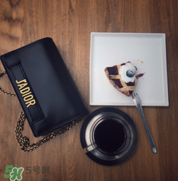 jadior是什么品牌？jadior和dior有什么區(qū)別？