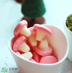 春草餅是什么？春草餅?zāi)睦镉匈u？