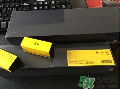 蕉下太陽傘怎么收？蕉下小黑傘太陽傘怎么打開？
