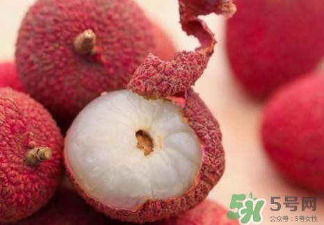 黑葉荔枝有什么功效？黑葉荔枝吃多了會怎樣？
