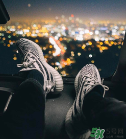 adidas yeezy 350 v2 boost zebra白斑馬多少錢？
