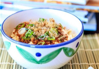 魚松飯是什么？魚松飯?jiān)趺醋觯?></a>
<p class=