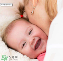 哄寶寶睡覺可以搖晃嗎？哄寶寶睡覺搖晃有害嗎？