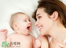 哄寶寶睡覺可以搖晃嗎？哄寶寶睡覺搖晃有害嗎？