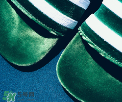adidas adilette拖鞋多少錢？阿迪達(dá)斯絲絨拖鞋專柜價(jià)格