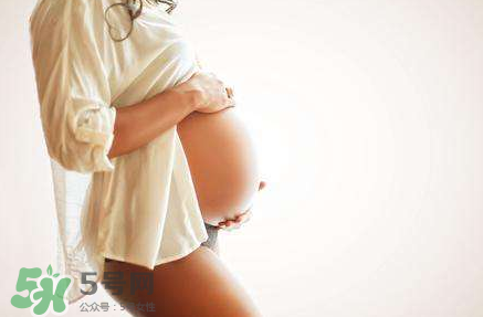 孕婦能用爽身粉嗎？孕婦能用爽身粉擦腳嗎？