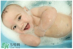 早產兒的發(fā)育和正常嬰兒一樣嗎？早產兒發(fā)育會遲緩嗎？