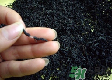 杜仲茶是熱性的嗎？杜仲茶和杜仲是一樣?xùn)|西嗎