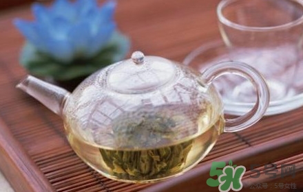 杜仲茶是熱性的嗎？杜仲茶和杜仲是一樣?xùn)|西嗎