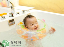 寶寶能用艾葉水洗澡嗎？嬰兒能用艾葉水洗澡嗎？