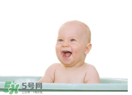 寶寶能用艾葉水洗澡嗎？嬰兒能用艾葉水洗澡嗎？