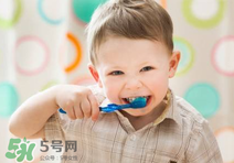 寶寶長牙會拉肚子嗎？寶寶長牙會發(fā)燒嗎？