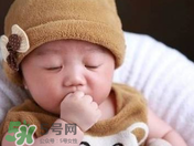 寶寶睡覺突然大哭是什么原因？寶寶睡覺大哭正常嗎？