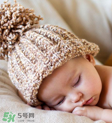 寶寶枕頭高了會(huì)怎么樣？寶寶枕頭高的危害