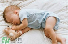 嬰兒床上用品有哪些？嬰兒床上用品需要準(zhǔn)備什么？