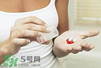 感冒藥飯前吃還是飯后吃？吃感冒藥會推遲月經(jīng)嗎？