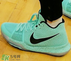 nike kyrie 3 aqua多少錢？耐克歐文3代湖綠配色專柜價(jià)格