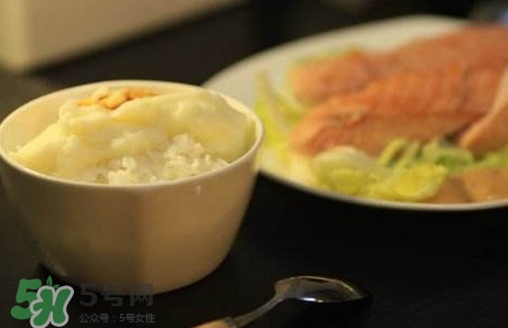 山藥泥拌飯好吃嗎？日本山藥泥拌飯怎么做