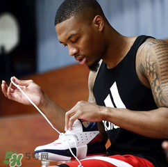 adidas dame3阿迪達斯利拉德三代獨立日配色多少錢？