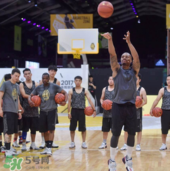 adidas dame3阿迪達斯利拉德三代獨立日配色多少錢？