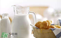 奶粉哪個(gè)國(guó)家的最好？奶粉哪個(gè)國(guó)家的奶源好？