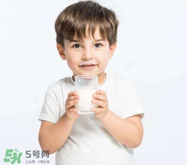 奶粉哪個(gè)國(guó)家的最好？奶粉哪個(gè)國(guó)家的奶源好？