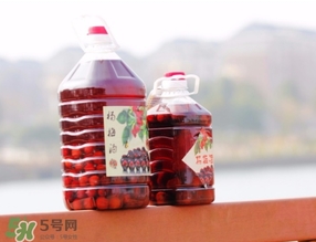 楊梅酒一次喝多少？楊梅酒喝多了會(huì)怎樣？