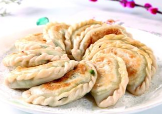 韭菜盒子用什么水和面？韭菜盒子和面用冷水還是熱水