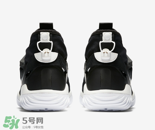 nikelab acg 07 kmtr機(jī)能運(yùn)動(dòng)鞋黑白配色多少錢？