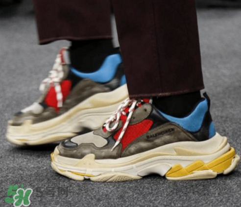 balenciaga triple s怎么預(yù)定？巴黎世家秋冬新款運(yùn)動(dòng)鞋在哪預(yù)定？
