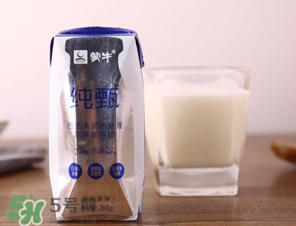 純甄酸奶過期還能喝嗎？純甄酸奶過期一點點要緊嗎？