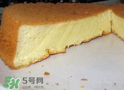 怎么判斷戚風(fēng)蛋糕烤熟了？戚風(fēng)蛋糕沒(méi)烤熟怎么辦