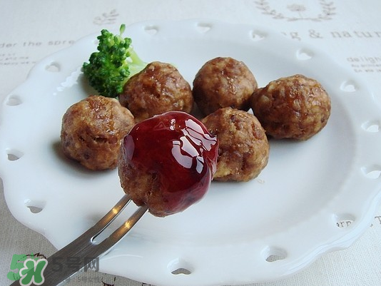 藍(lán)莓和牛肉能一起吃嗎？藍(lán)莓和牛肉會過敏嗎？