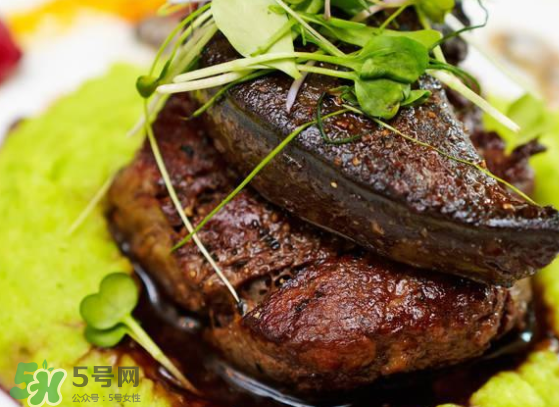 藍(lán)莓和牛肉能一起吃嗎？藍(lán)莓和牛肉會過敏嗎？