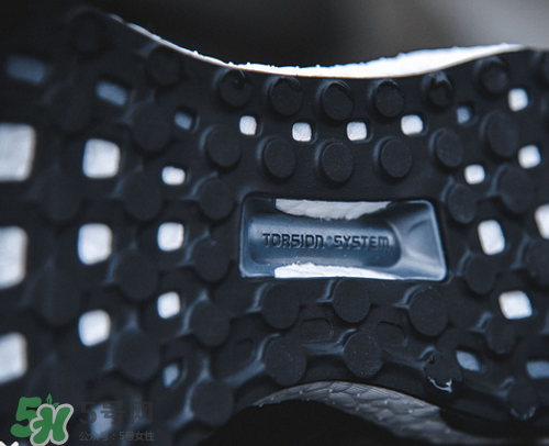 adidas energy boost4上腳怎么樣？阿迪達(dá)斯跑步鞋2017測(cè)評(píng)