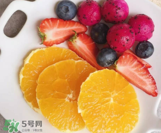 藍(lán)莓和橙子能一起吃嗎？藍(lán)莓和橙子一起吃好嗎？