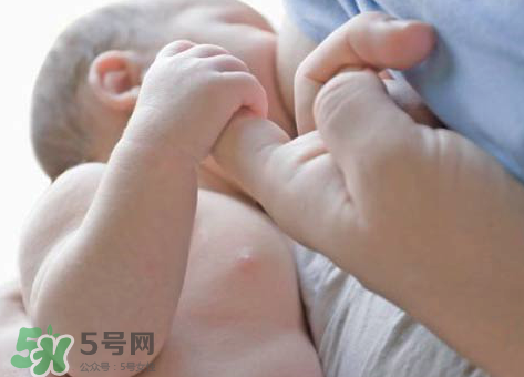母乳喂養(yǎng)會胸下垂嗎？母乳喂養(yǎng)胸部下垂怎么辦？