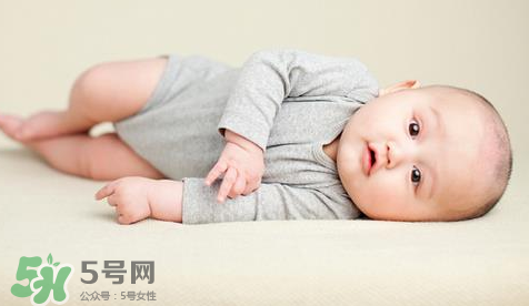 女寶寶洗澡注意些什么？女寶寶洗澡的特殊要求