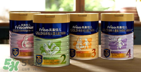 氨基酸奶粉與深度水解奶粉的區(qū)別 氨基酸奶粉與深度水解奶粉哪個(gè)好？