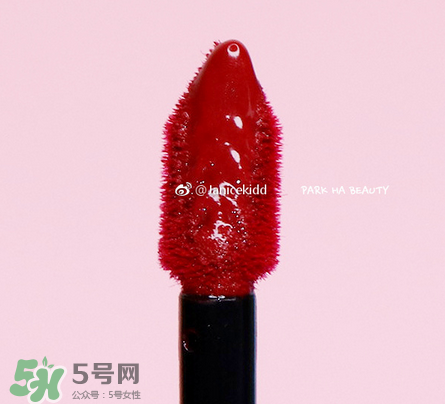 ysl黑管唇釉413是什么顏色？ysl圣羅蘭黑管唇釉413試色