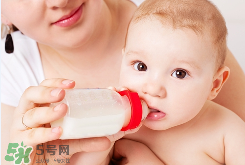 八月份可以斷奶嗎？8月份可以斷奶嗎？