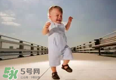 寶寶八字腳怎么矯正 寶寶八字腳可以矯正嗎？
