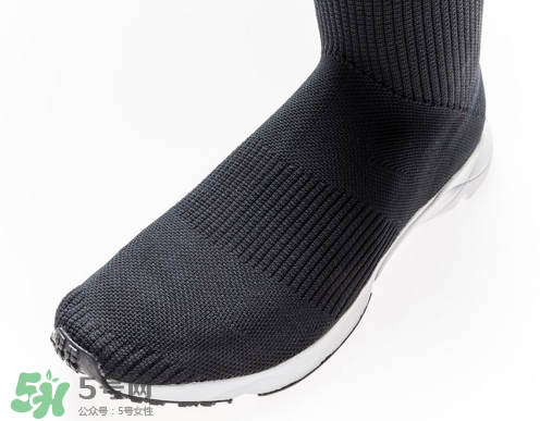 reebok sock runner ultraknit銳步超長襪子鞋多少錢？