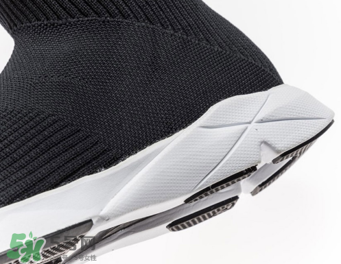 reebok sock runner ultraknit銳步超長襪子鞋多少錢？