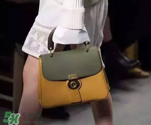burberry dk88鎖頭包尺寸多大？巴寶莉dk88包有幾種尺寸？