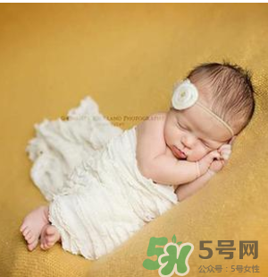 新生兒母乳喂養(yǎng)腹瀉需要換奶粉喂嗎？