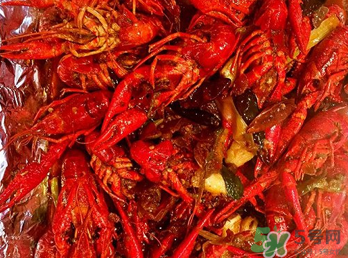 麻辣小龍蝦能隔夜吃嗎？麻辣小龍蝦隔夜能吃嗎？