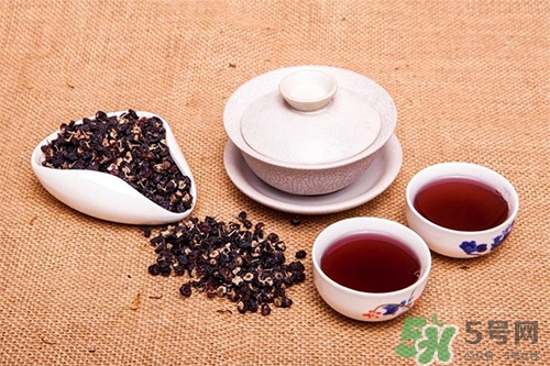 黑枸杞可以天天喝嗎？黑枸杞泡水一天喝幾次