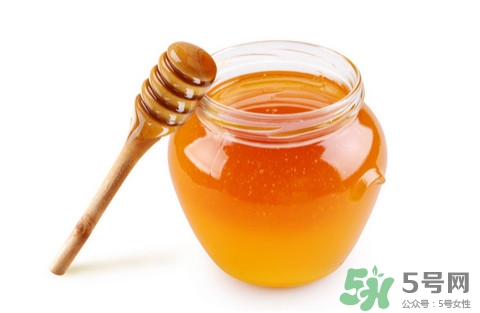 黑枸杞能和蜂蜜一起喝嗎？蜂蜜可以和黑枸杞一起喝嗎